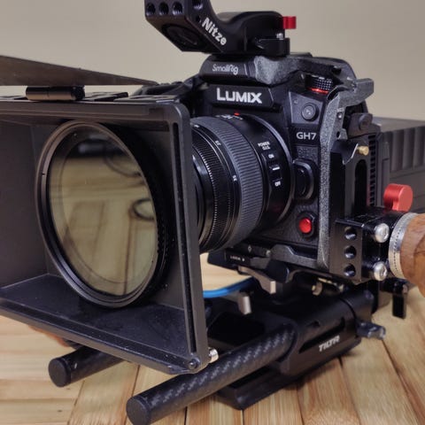 Sony Alpha speilløst kamera med objektiver og tilbehør | FINN-torget