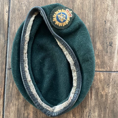 britisk-commando-beret-finn-torget