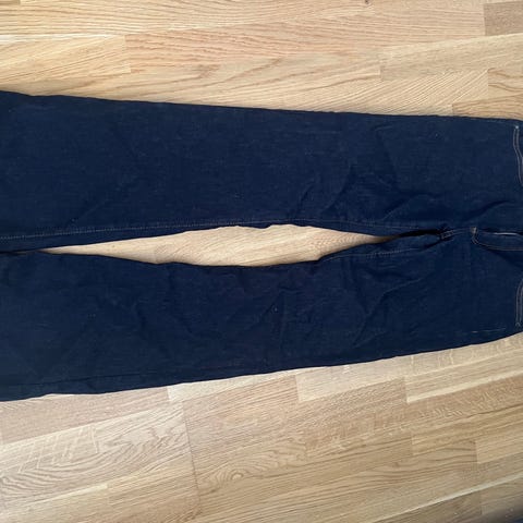 Jeans med stretch | FINN-torget