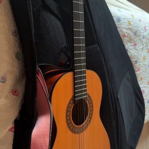Sort akustisk gitar - Cataluña C61 | FINN-torget