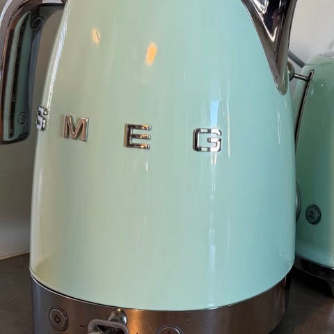 Smeg vannkoker pastellgrønn 1.7 liter | FINN-torget