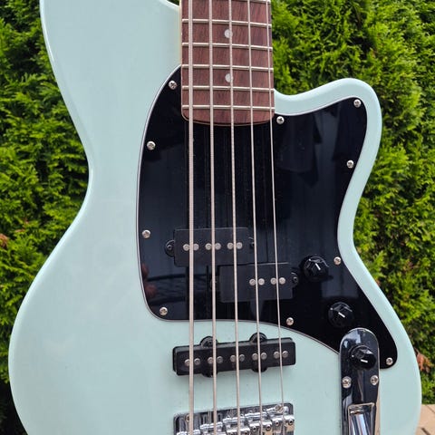 Sort akustisk gitar - Cataluña C61 | FINN-torget
