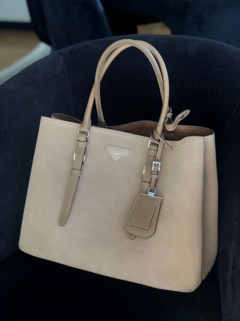 Nytt og brukt annonser med søkeordet Prada veske | FINN Torget Prada Galleria Medium Saffiano veske | FINN.no