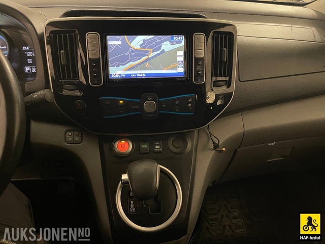 2017 NISSAN E-NV200 - 29