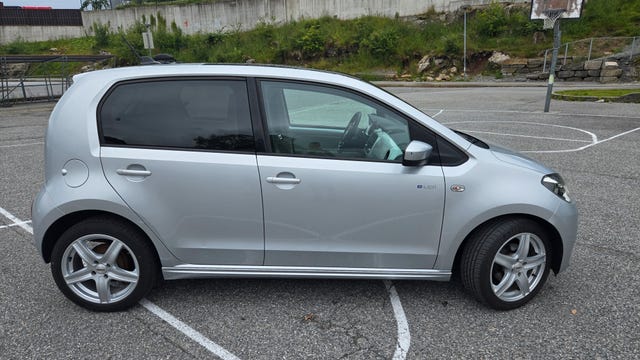 WVWZZZAAZED900624 2014 VOLKSWAGEN UP!-1
