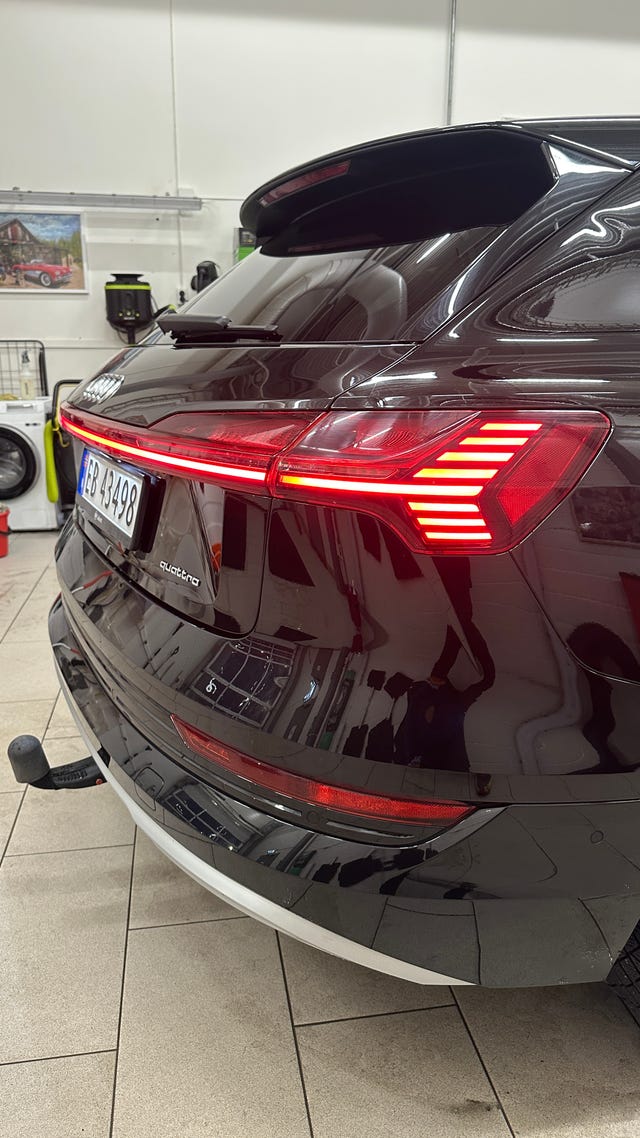 2020 AUDI E-TRON - 11