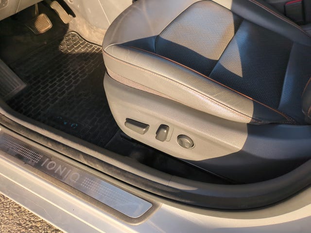 2017 HYUNDAI IONIQ - 11