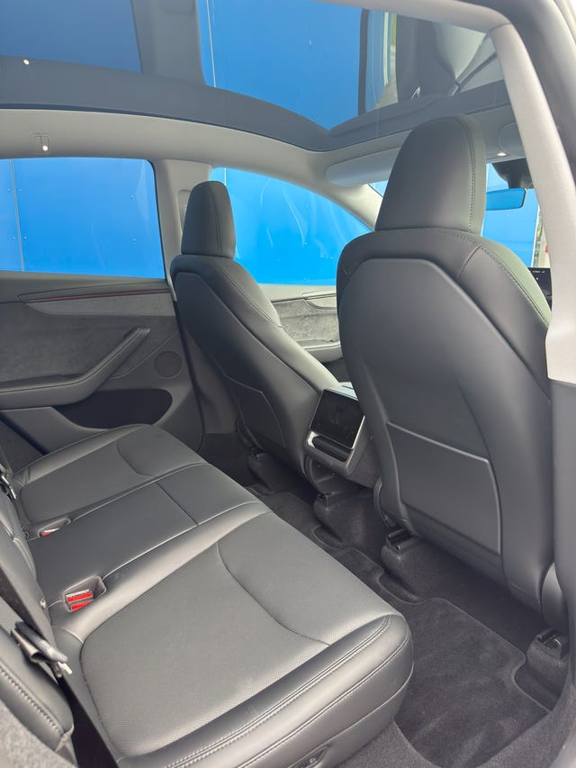 2025 TESLA MODEL Y - 16