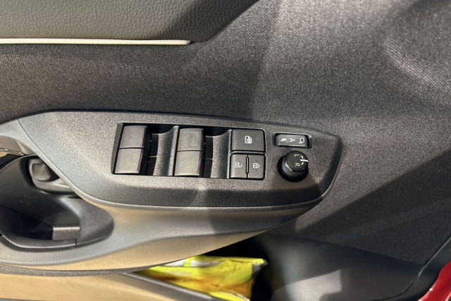 2024 TOYOTA YARIS CROSS - 21