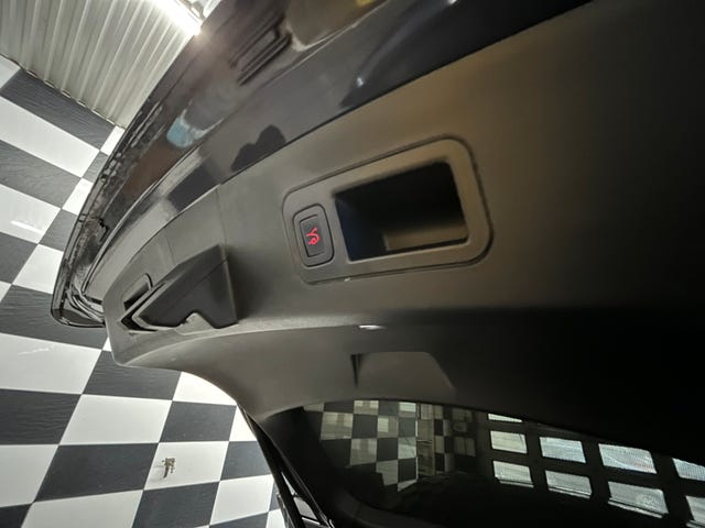 2020 TESLA MODEL S - 17