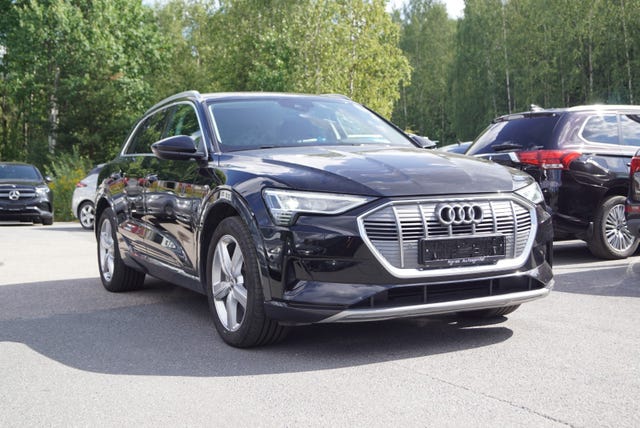 WAUZZZGE7MB000538 2021 AUDI E-TRON-2