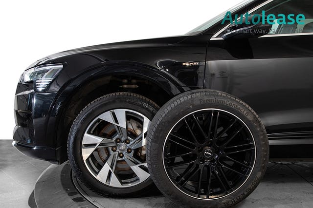WAUZZZGE4LB021975 2020 AUDI E-TRON-3