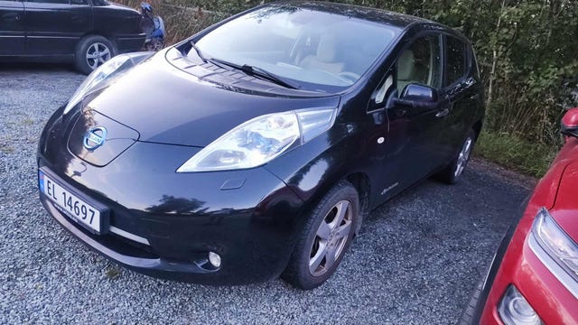 JN1FAAZE0U0007979 2011 NISSAN LEAF-0