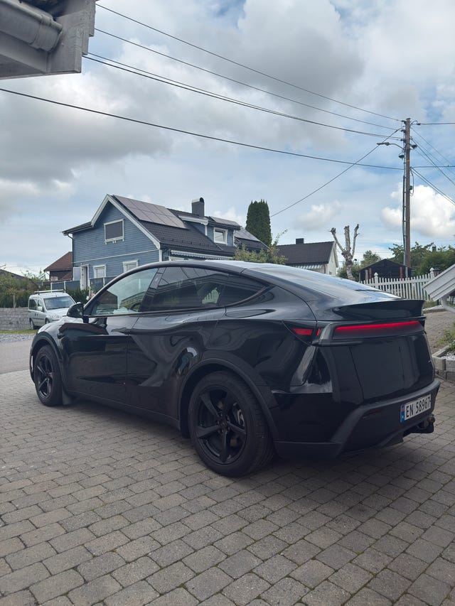 XP7YGCEK9SB635621 2025 TESLA MODEL Y-5