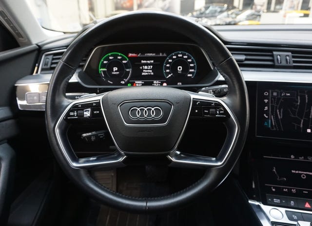 2020 AUDI E-TRON - 20