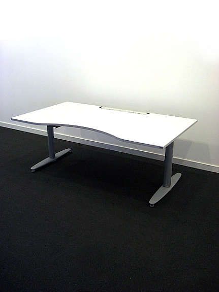 10 stk. Kinnarps Serie T skrivebord (160x90 cm, Hvit 10 stk. Kinnarps Serie T skrivebord (160x90 cm, Hvit