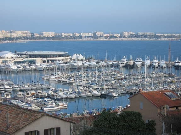Havnen i Cannes- bare få minutters gange fra leiligheten Galleribilde