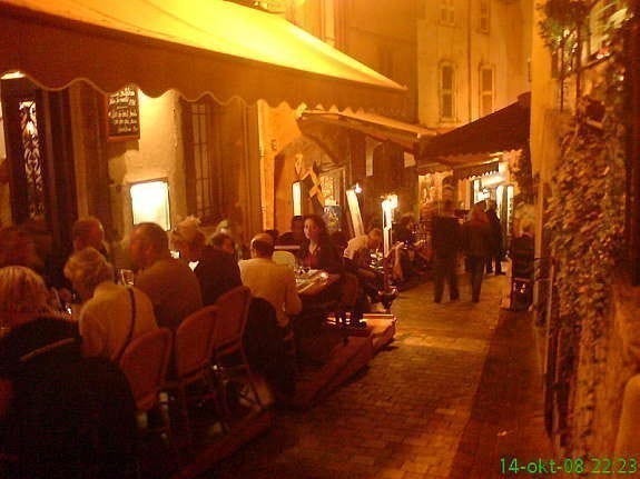 Det typisk Franske restaurantlivet i gamlebyen Suquet! Bare noen få minuters gange fra leiligheten. Galleribilde