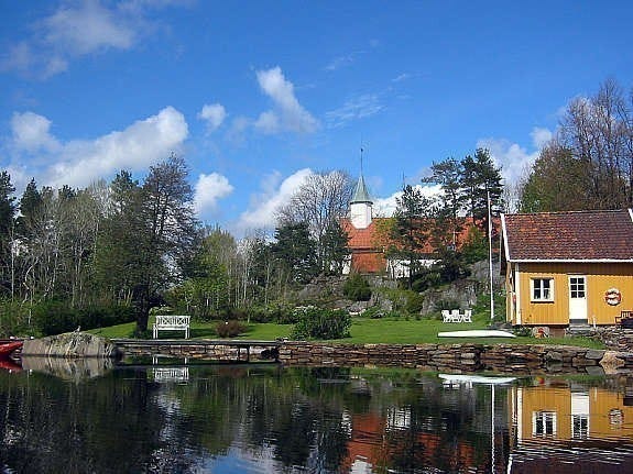 2 minutt å gå til Kjerkekilen Galleribilde