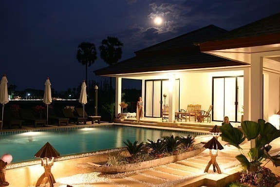 Velkommen til Baan Chai Naa Galleribilde