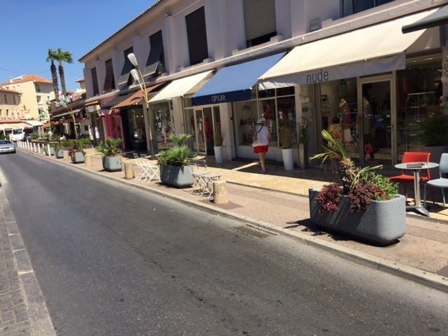 Små koselige butikker. Galleribilde