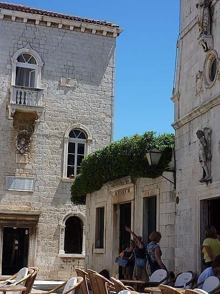 Trogir, sentrum Galleribilde