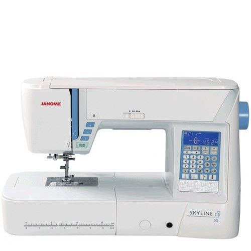 Janome Symaskin Skyline S5 Fraktfritt og 5års Garanti | FINN.no Janome Symaskin Skyline S5 Fraktfritt og 5års Garanti | FINN.no