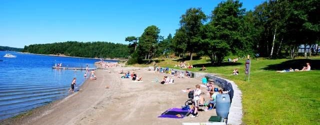 Sandvika, sandstrand, 8-10 minutters gange Galleribilde