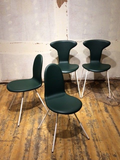 2 unike Mosquito stoler av Arne Jacobsen | FINN.no 2 unike Mosquito stoler av Arne Jacobsen | FINN.no