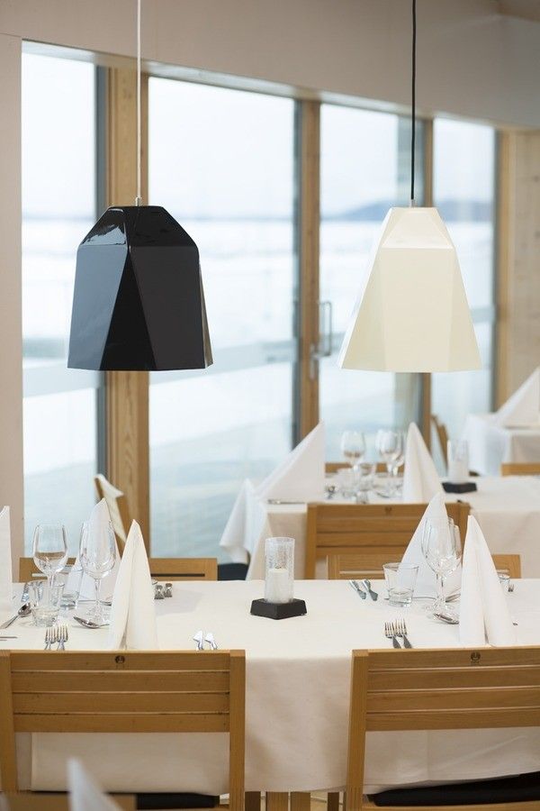 1 tøff SORT pendel | FINN.no Tøffe lamper i sort metall | FINN.no