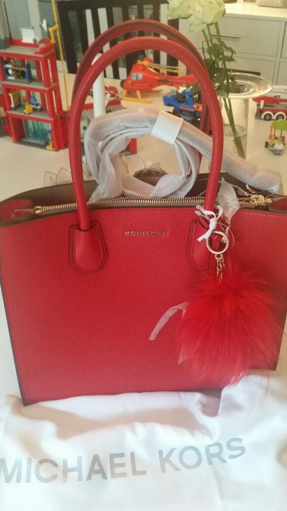 Michael Kors Mercer Veske i bright red Large med matchende Michael Kors Mercer Veske i bright red Large med matchende