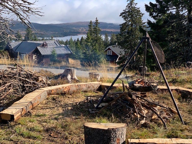 Egen Bålplass, rett ved hytta Galleribilde