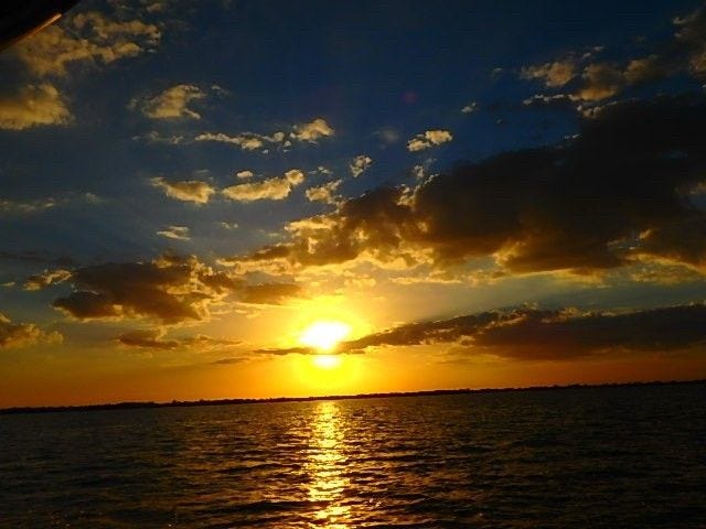 Fantastiske solnedganger. Galleribilde