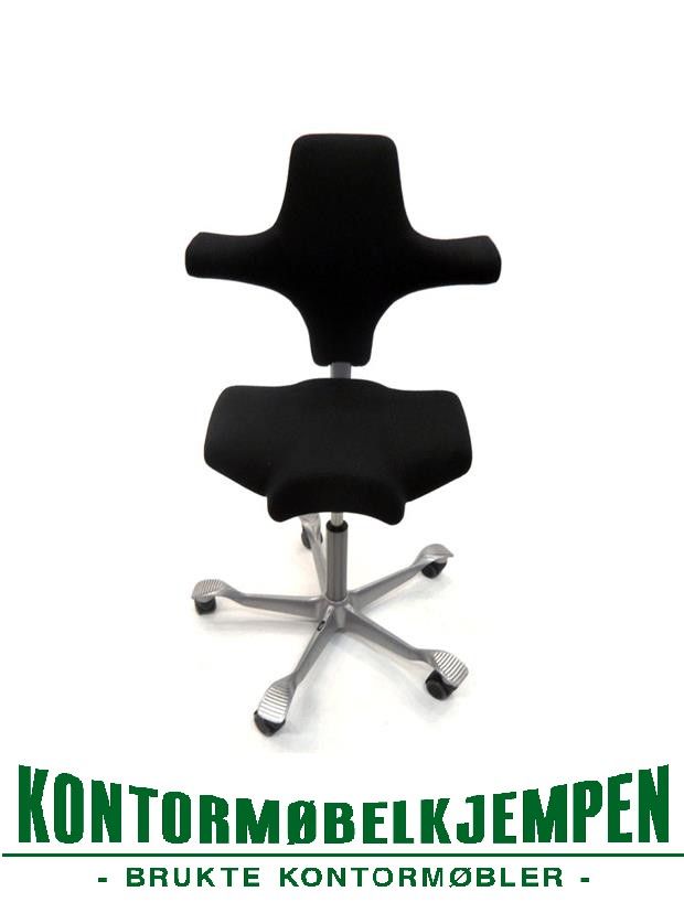Midlertigig utsolgt HÅG capisco 8106, (Sort) Brukte Ergonomisk kontorstol Håg Capisco 8106nytrukket i sort stoff