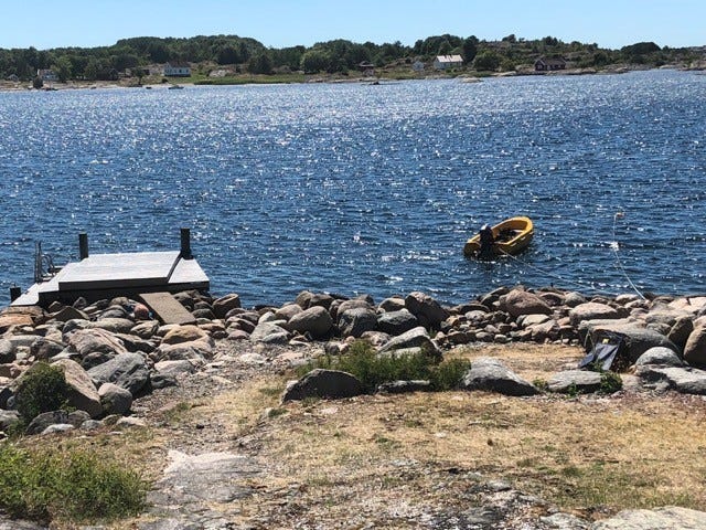 Badeplass 150 m fra hytta Galleribilde