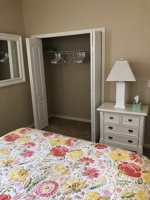 Garderobe gjesterom 2 Galleribilde