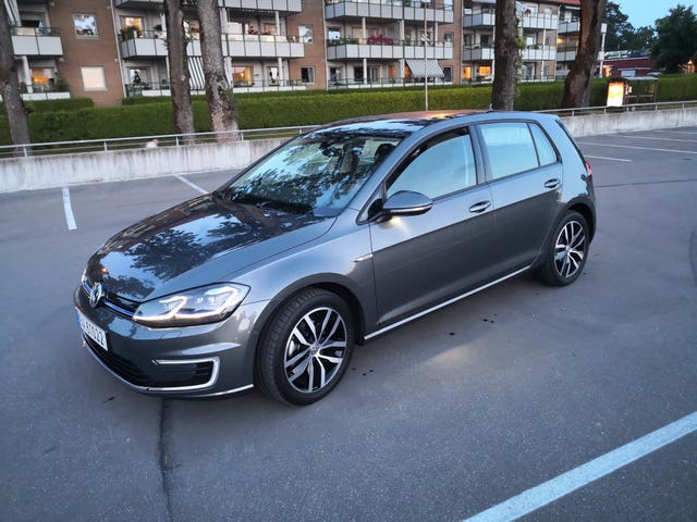 WVWZZZAUZK8909982 2019 VOLKSWAGEN GOLF-1