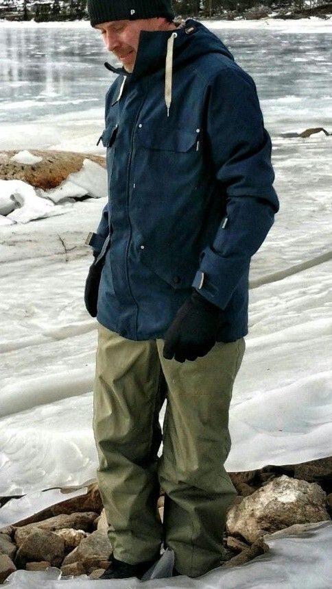 Sabotage snowboarddress (ML), skidress, bobledress | FINN.no Sabotage snowboardjakke | FINN.no