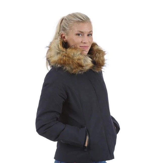 Pent brukt kort svea jakke | FINN.no SVEA jakke kort | FINN.no