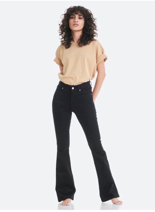 Never denim, Flare black jeans str XS | FINN.no Never denim, Flare black jeans str XS | FINN.no
