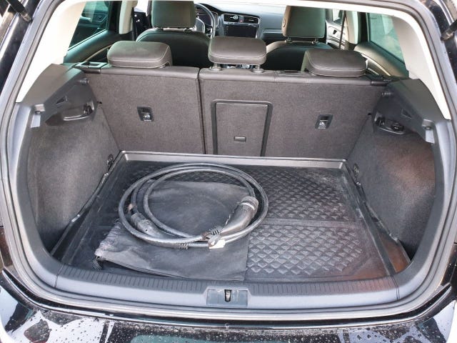 WVWZZZAUZJW910593 2018 VOLKSWAGEN GOLF-4