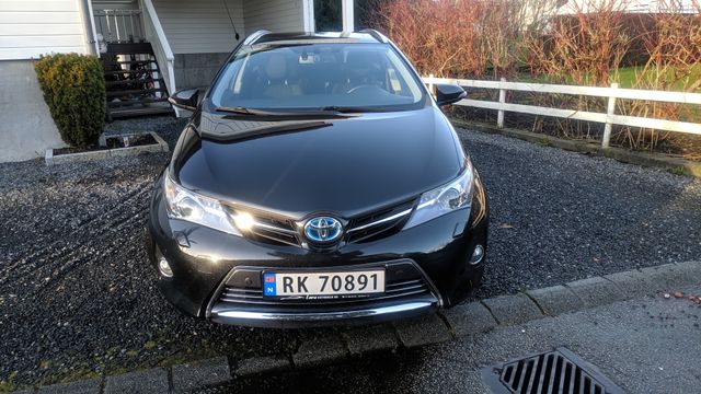 SB1ZS3JE10E055335 2013 TOYOTA AURIS-1