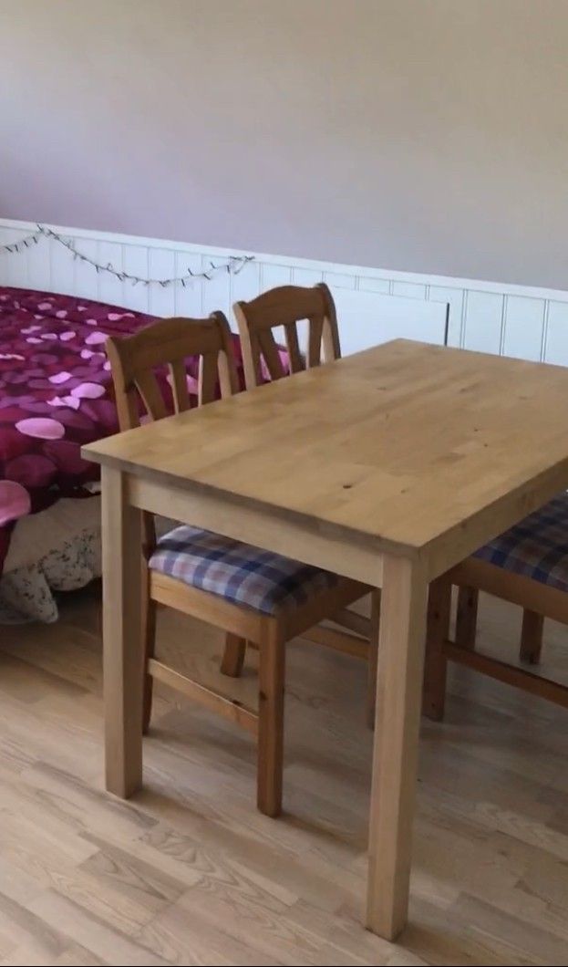 Ikea Spisebord | FINN.no Stort spisebord fra IKEA og 6 kurvstoler | FINN.no