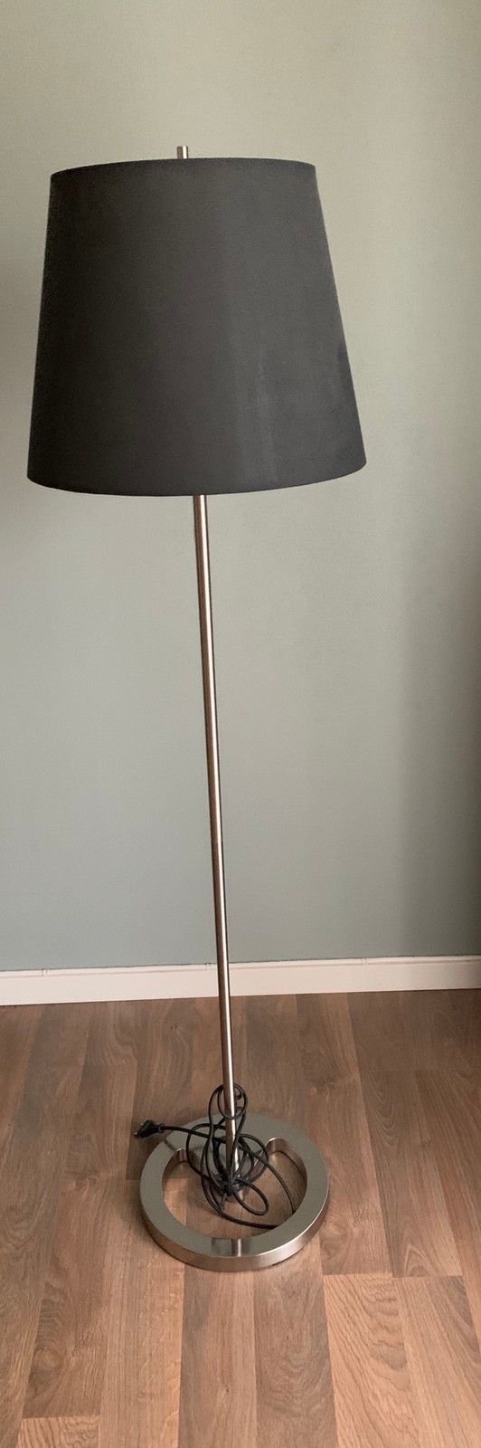 Pent brukt IKEA lampe | FINN.no Pent brukte lamper tilsalgs | FINN.no