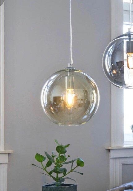 Taklampe i glass fra Christiania Belysning | FINN.no Taklamper til trappeoppgang | Christiania Belysning