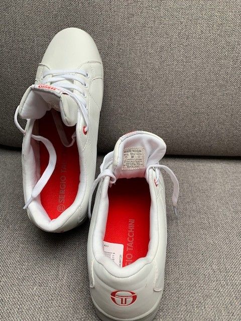 Sergio Tacchini sneakers til salgs kr 250, | FINN.no Sergio tacchini Sneakers | Herresko | Kjøp sko på nett hos