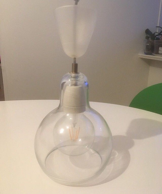 Liten taklampe | FINN.no Liten lampe til vindunattbord | FINN.no