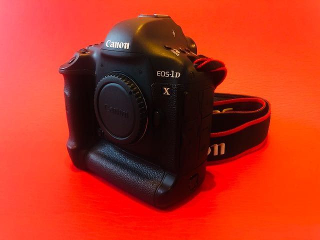 Canon EOS 1DX inkl. GPS sporings enhet. Strøkent kamera, mye Canon 30d *strøkent med ekstra utstyr* | FINN.no