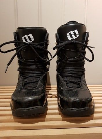 Snowboardstøvler, str. 42 | FINN.no Snowboard støvler i str 42.5 | FINN.no