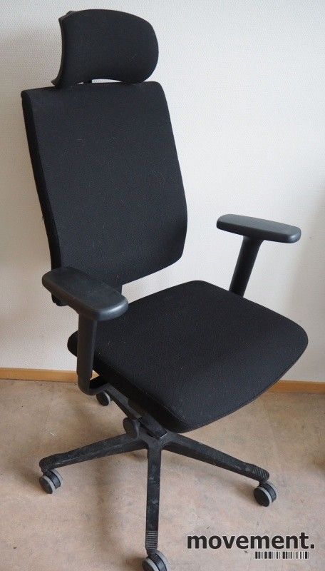 3 stk EFG One Sync kontorstol i sort stoff, nakkepute og Pent brukt kontorstol fra IKEA | FINN.no